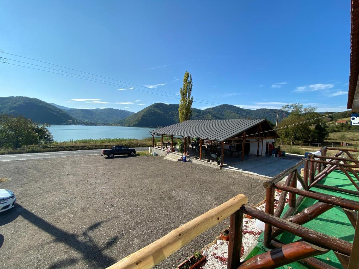 Clisura Dunarii - Pensiunea Casa Creta Liborajdea Exteriör bild