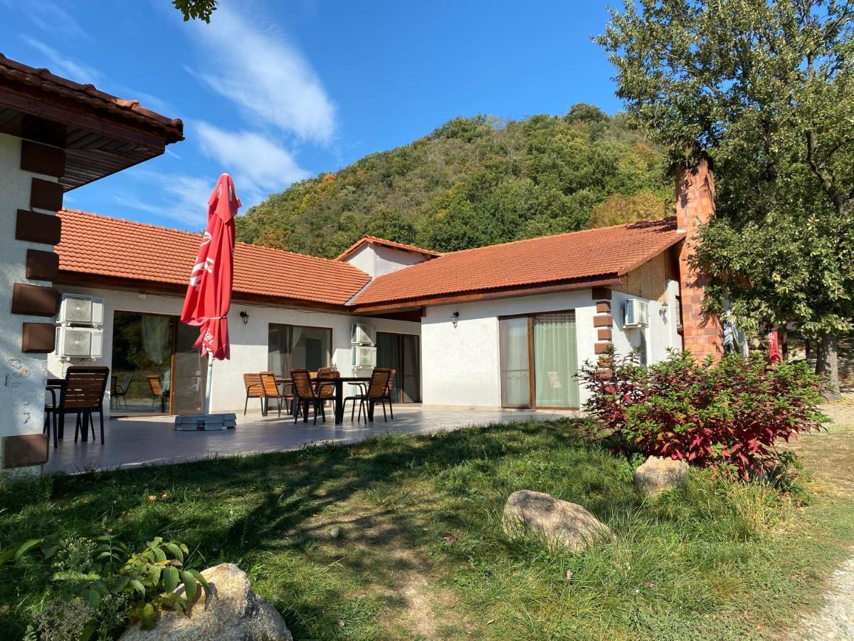 Clisura Dunarii - Pensiunea Casa Creta Liborajdea Exteriör bild