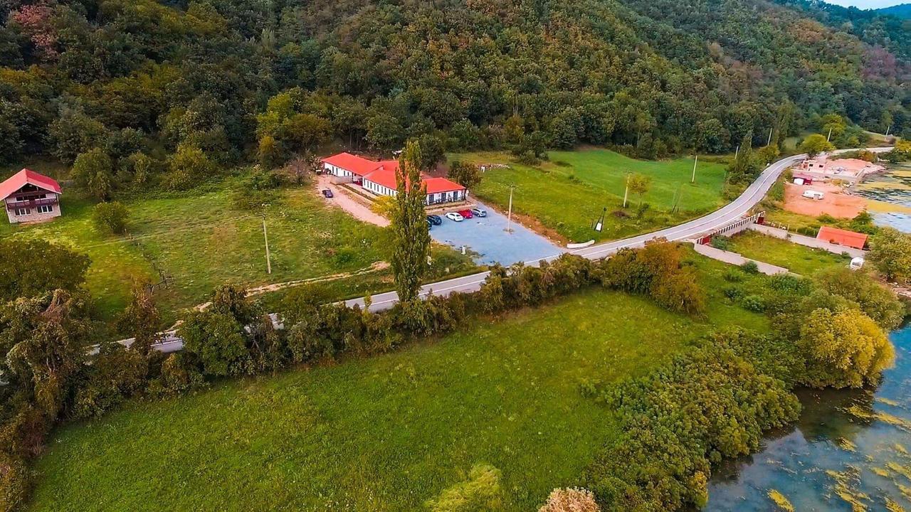 Clisura Dunarii - Pensiunea Casa Creta Liborajdea Exteriör bild