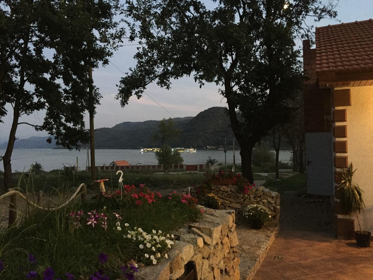 Clisura Dunarii - Pensiunea Casa Creta Liborajdea Exteriör bild
